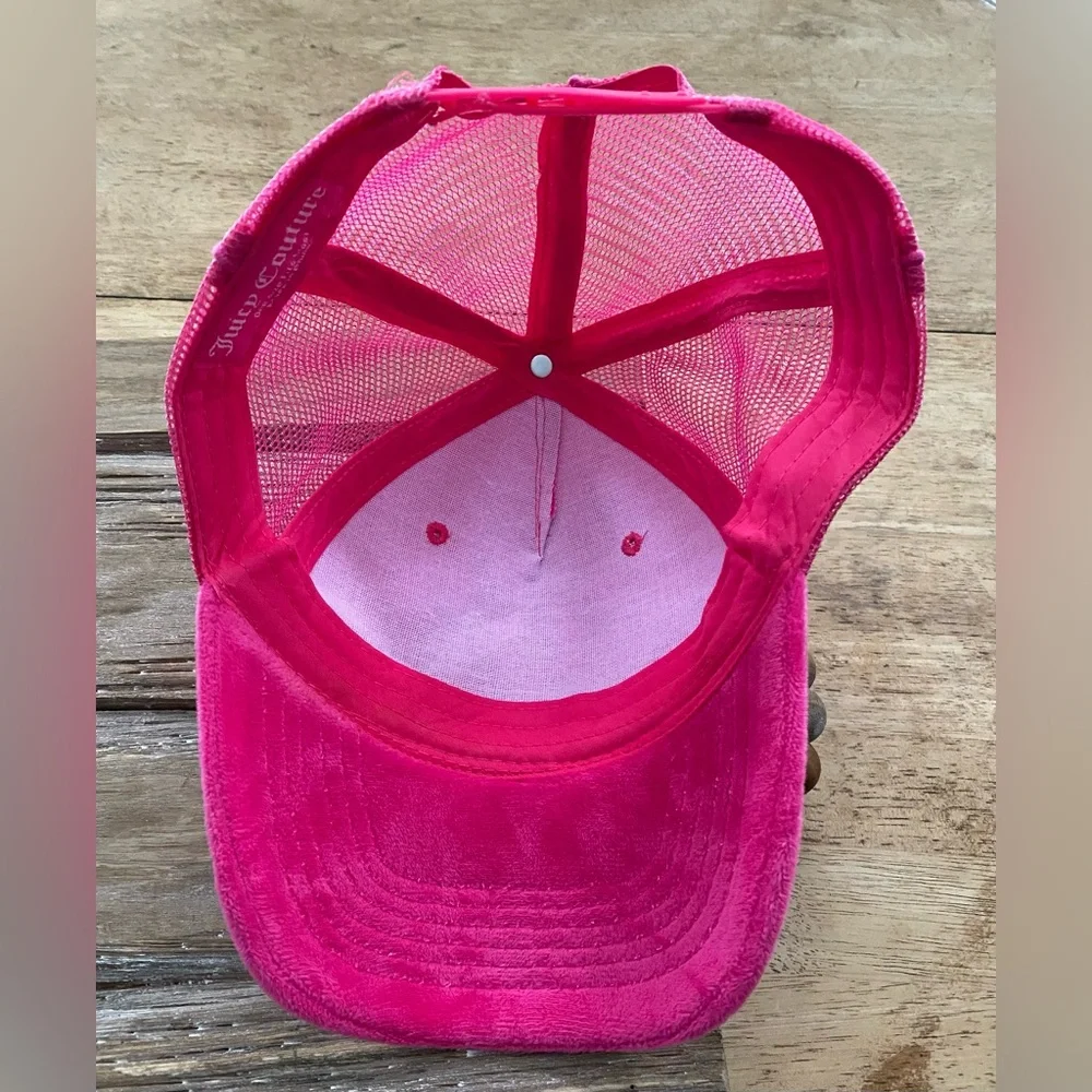 Juicy Couture Women’s OS Hot Pink‎ Velour Diamante’ Logo Trucker Cap